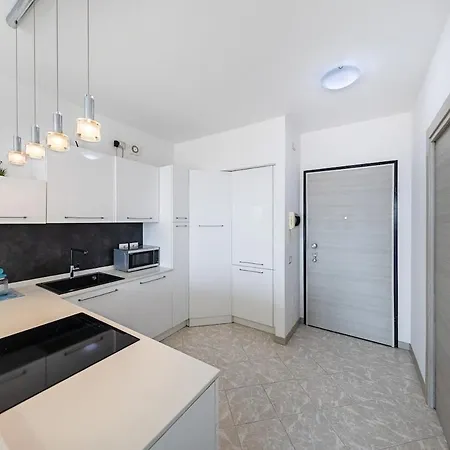 Apartman Garda Si View With Pool Desenzano del Garda