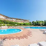 Garda Si View With Pool Appartement Desenzano del Garda