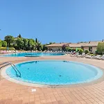 Appartement Garda Si View With Pool Desenzano del Garda