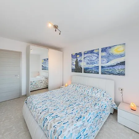 Garda Si View With Pool Desenzano del Garda