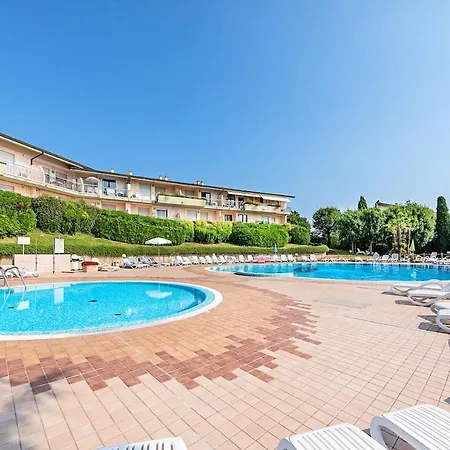 Garda Si View With Pool דירה דסנזאנו דל גארדה